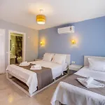 Himm Hotel *